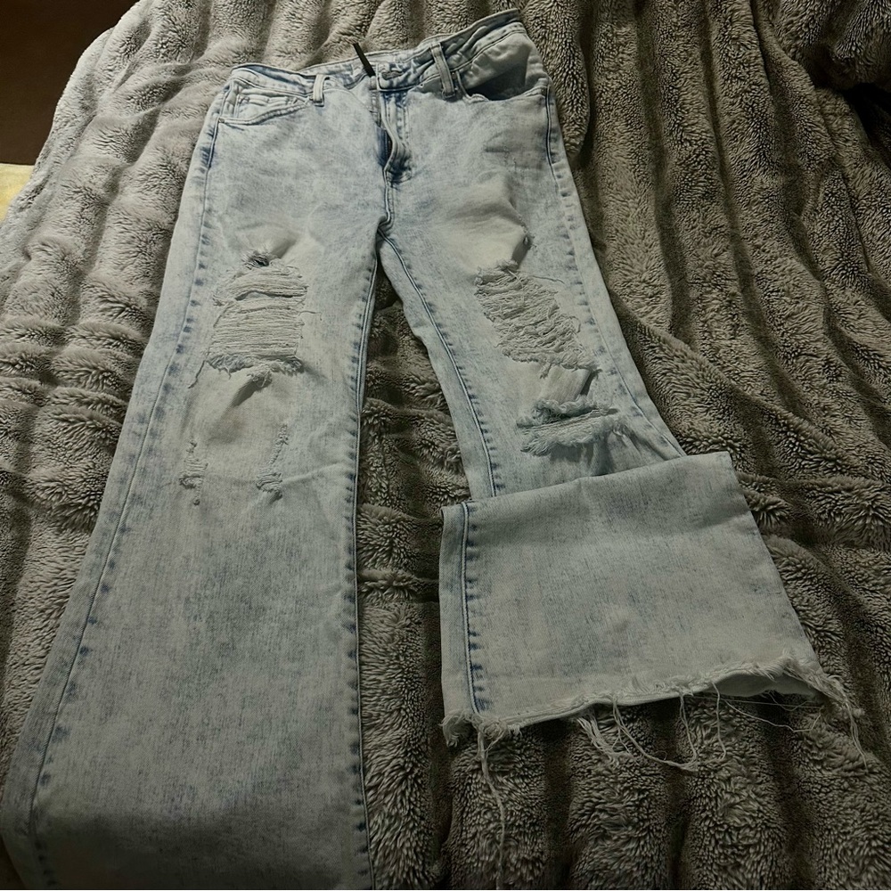Acid wash risen flares! Worn once!